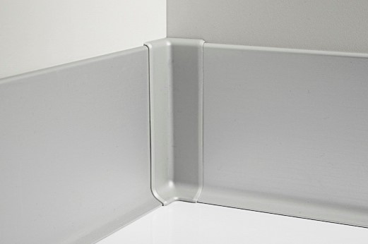 Угол внутренний к алюминиевому плинтусу 60мм анодированное серебро — купить в Котласе