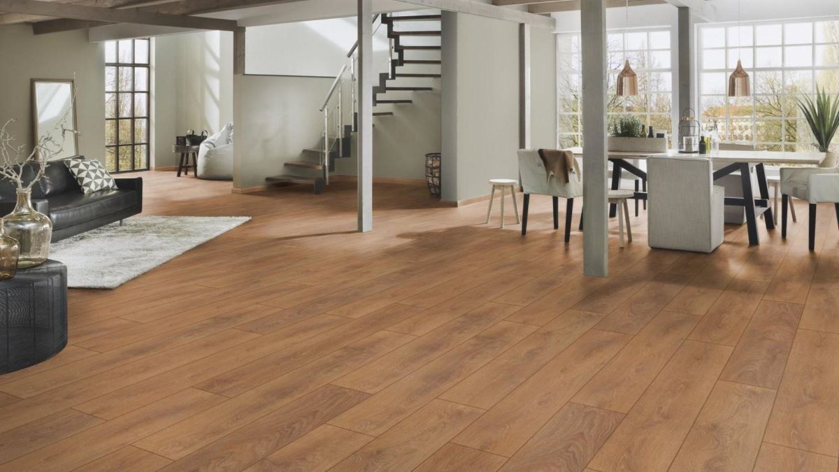 Ламинат "Kronospan" Super Natural Classic Дуб Харлех 8573 (1285*192*8 мм) — купить в Котласе